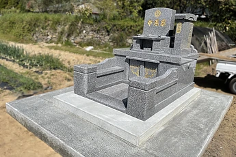 熊本県天草市倉岳町にて洋型墓石を施工